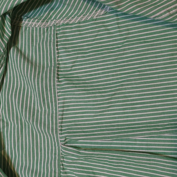 Green Striped Gap Button Down size S - Picture 6 of 11